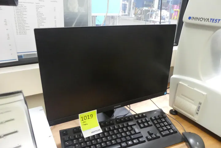 Technikset (Monitor, Maus, Tastatur)